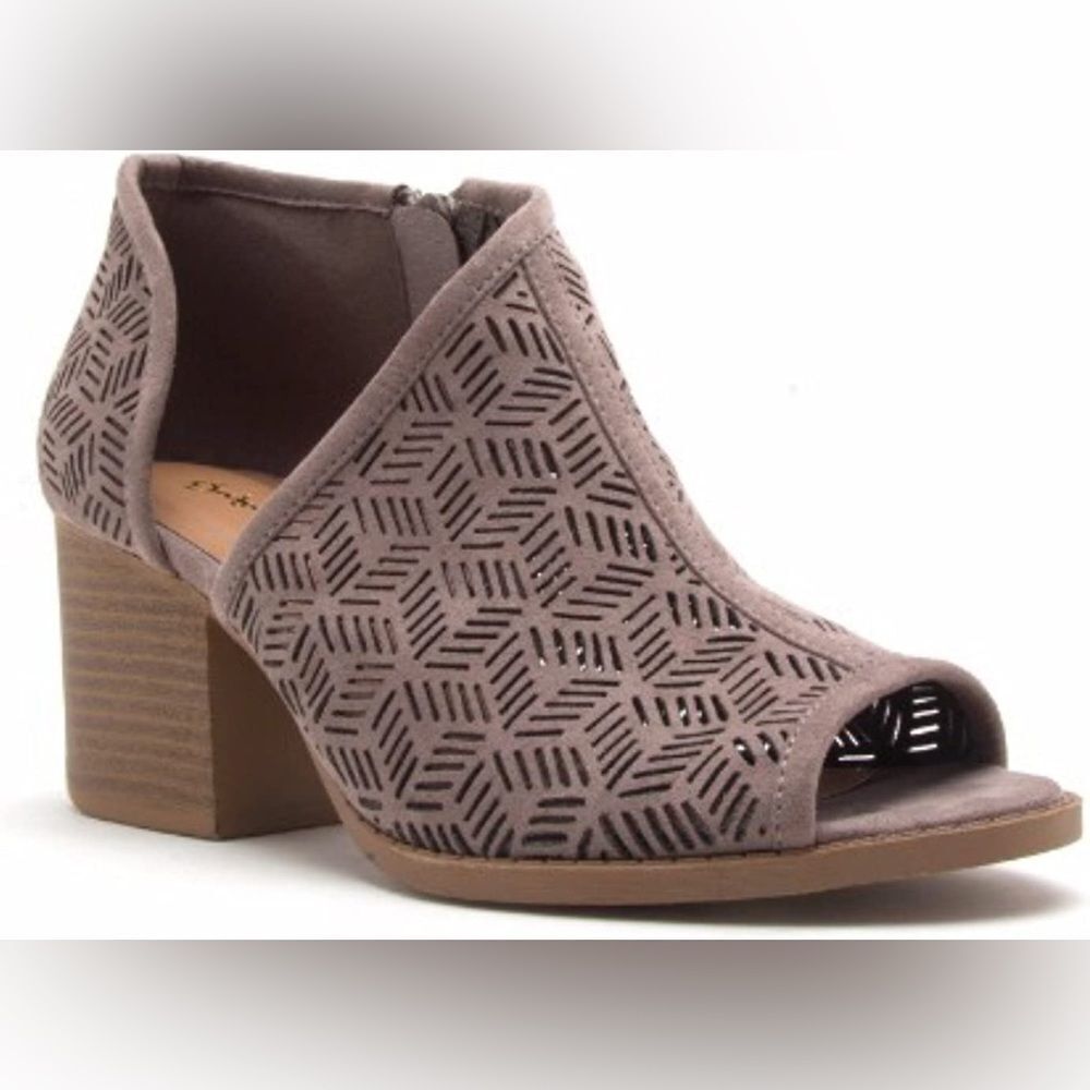 QUPID rose‎ Taupe Half d'Orasy Peep Toe side zip laser cut Perforated Booties